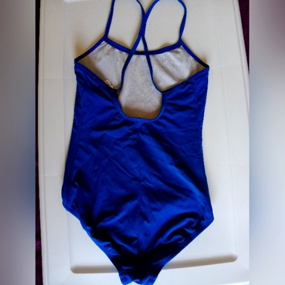 Nike Performance Strappy Back OnePiece - Picture 2 of 3